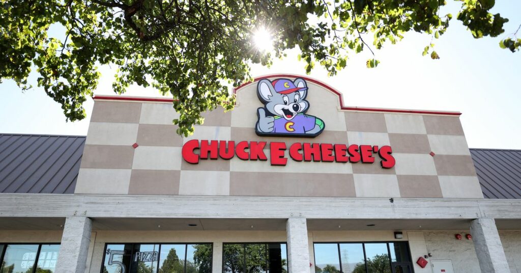 Chuck E. Cheese files for bankruptcy