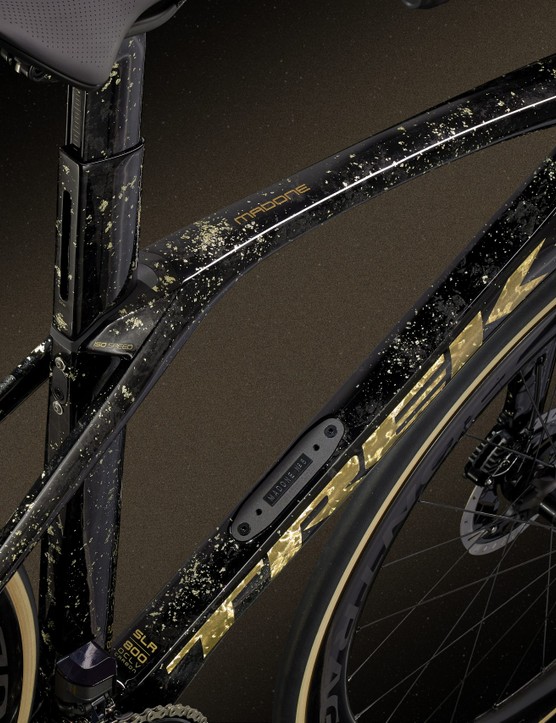 Madone Sweet Gold Leaf ICON Project One
