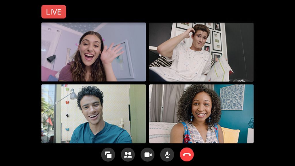 Facebook takes on Zoom with live video broadcasting for large meetings