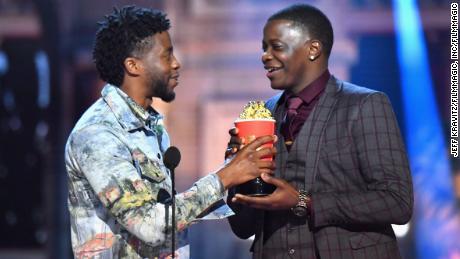 Chadwick Boseman gives his MTV award to Waffle House hero 