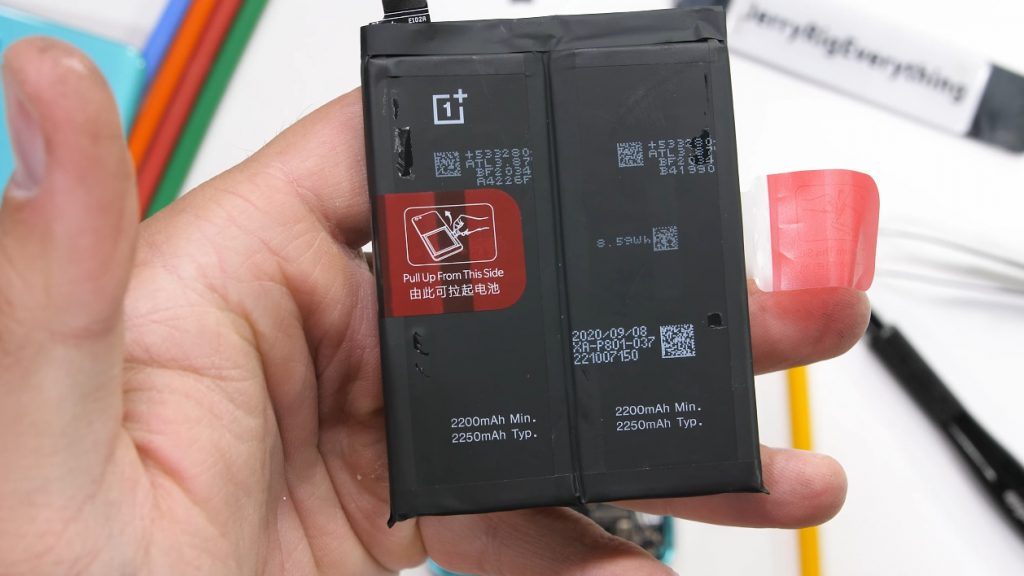 Disassembly of OnePlus 8T by JerryRigEverything shows abundant 2 batteries and thermal paste