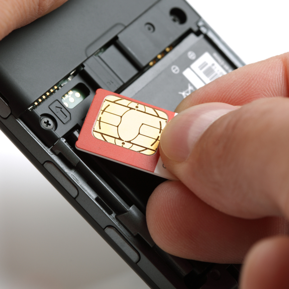 8 people were arrested for replacing SIM cards with celebrities