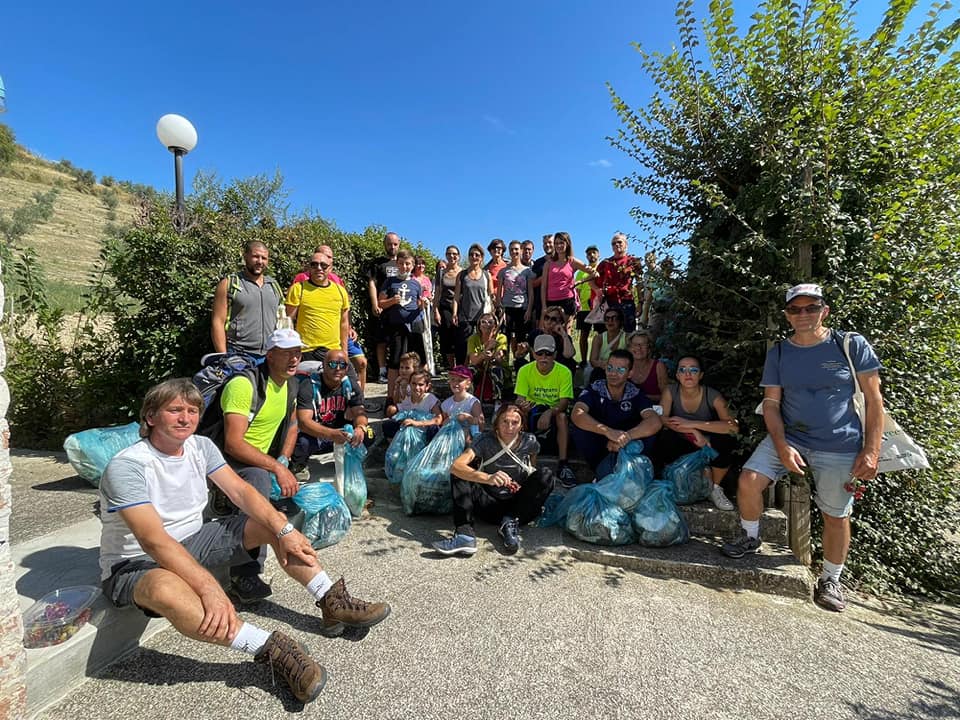 Ecological walk without plastic in Appignano del Tronto • First page online