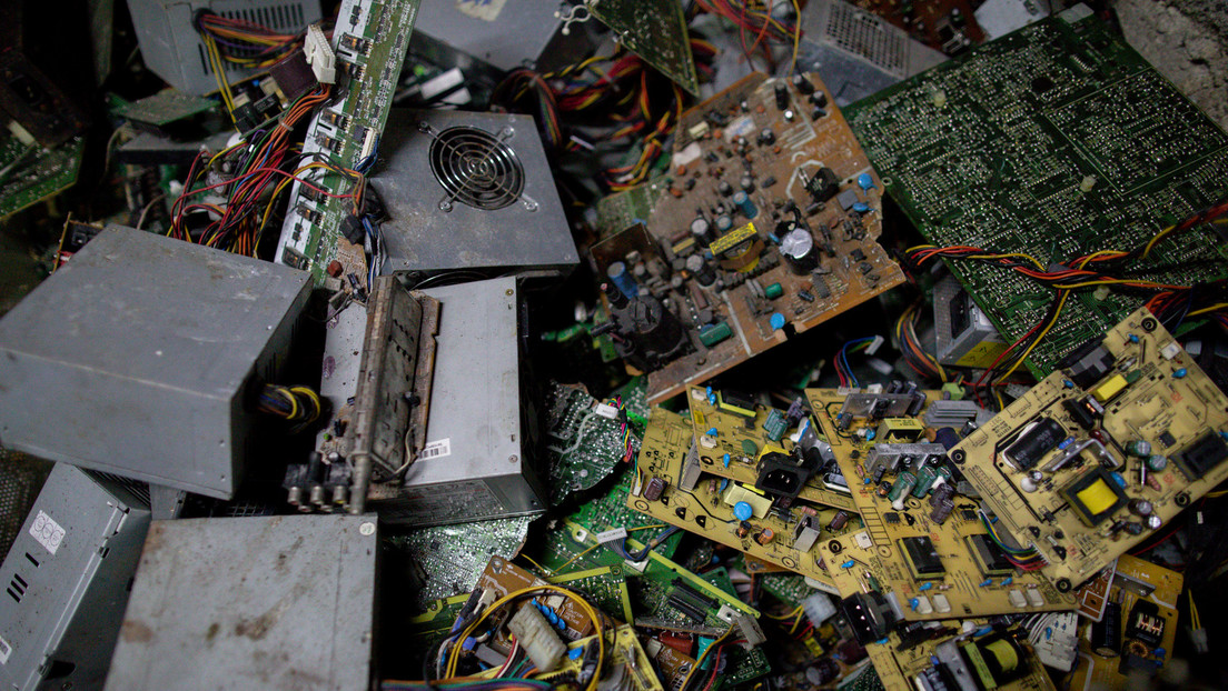 They estimate that the electronic waste accumulated this year will weigh more than the Great Wall of China