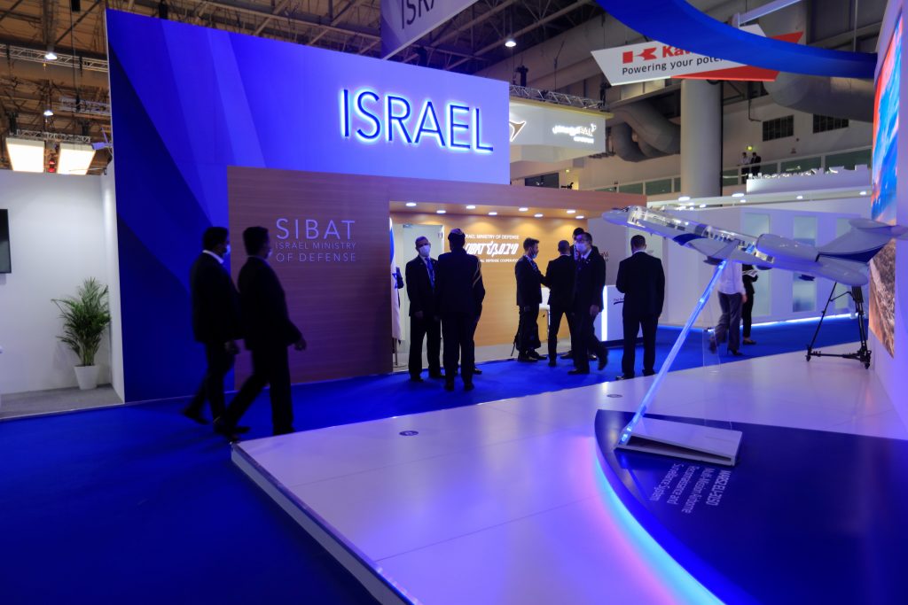 For the first time, Israel presents defense technology at the Dubai International Airshow