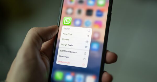 It seems that WhatsApp will finally allow to transfer calls from Android to iPhone