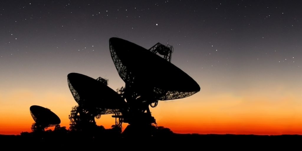 A mysterious signal from space surprised astronomers.  They had never seen anything like it before.  And actually a short distance from Earth - VTM.cz