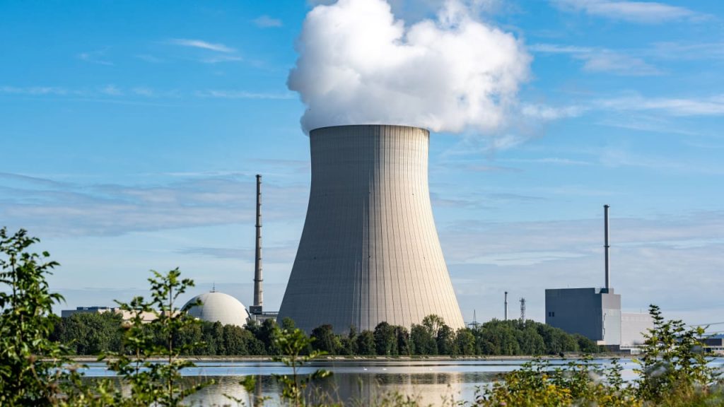 The plain language of the economic wise: leave the nuclear power plants on the grid!  - Economy