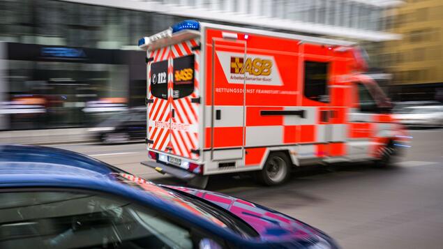 Accidents in Kreuzberg and Tegel: 25-year-old falls from motorway bridge - 17-year-old in ventilation shaft - Berlin