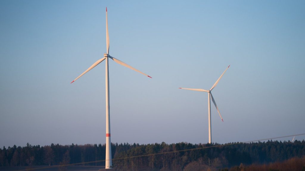CSU plans wind power expansion: Bavaria loosens distance rule for wind turbines
