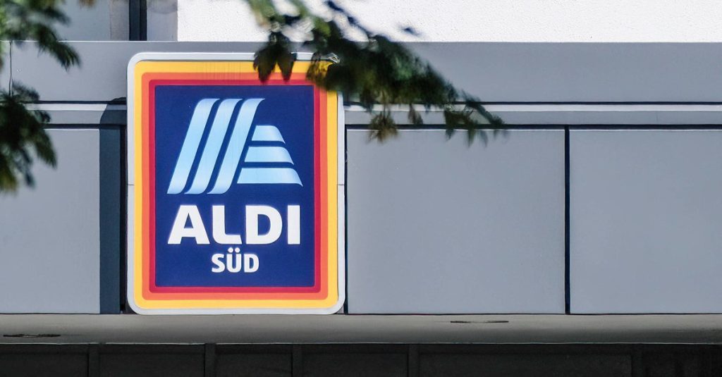 Under another name: Aldi sells cheaper Apple products