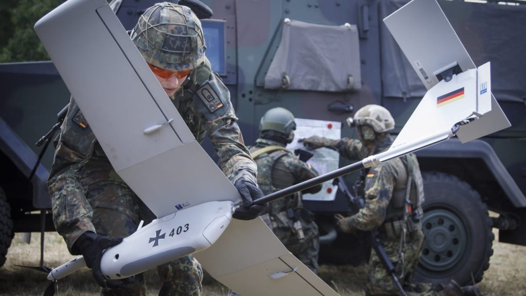Lambrecht confirms during a visit to the troops: Drone weaponry is getting closer!  |  politics