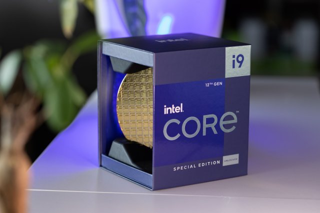 Intel discontinues premium bundle for Core i9-10980XE and i9-12900K