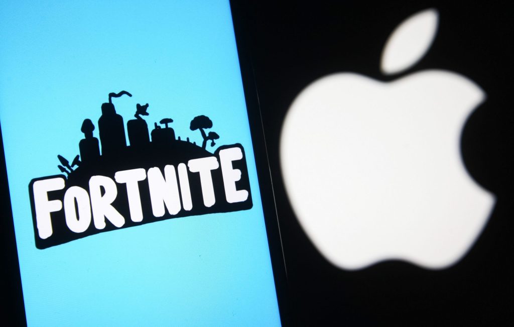 Fortnite can now be played on the iPhone again