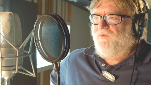 Steam dad Gabe Newell talks about his own gaming PC