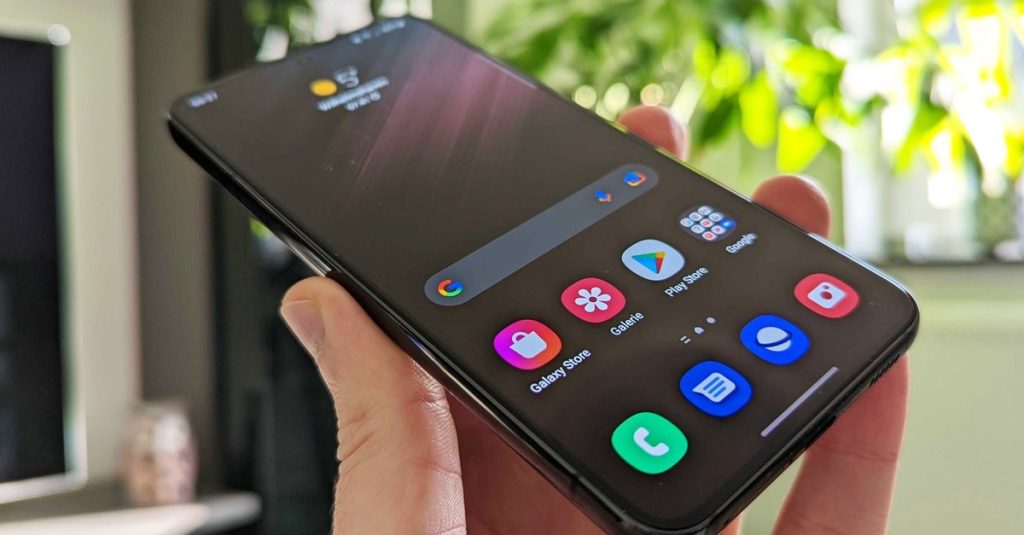 Samsung phones lose functionality in Android 13
